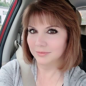 Meet your Posher, Leah